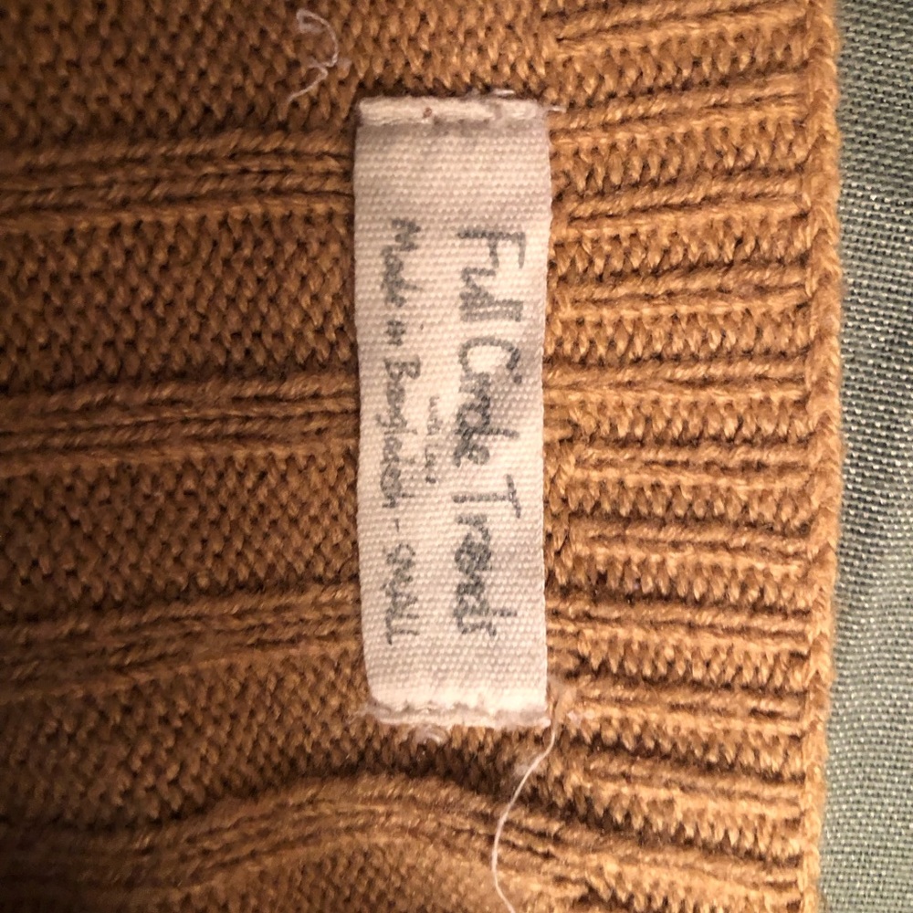 Elegant Tan Ribbed Crop Top - Picture 3 of 3